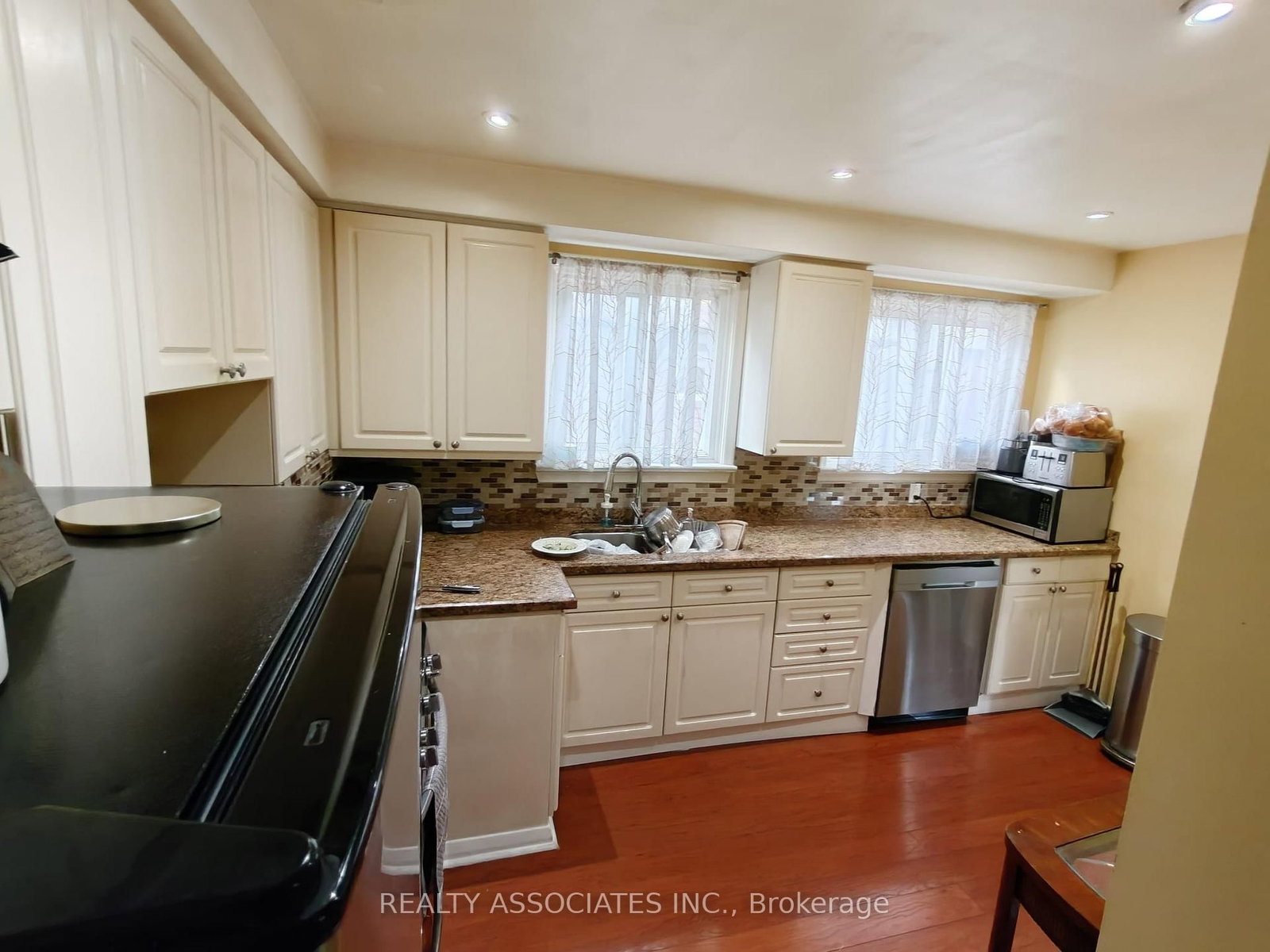 69 Cornerbrook Drive, Toronto, ON, photo 4