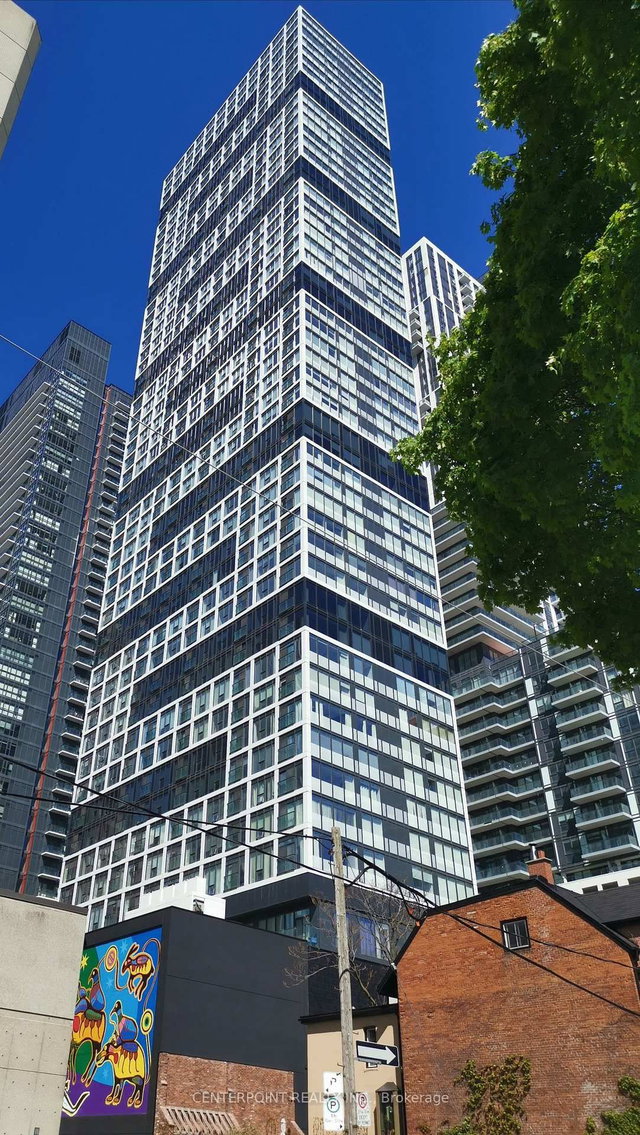 1805 - 181 Dundas Street E