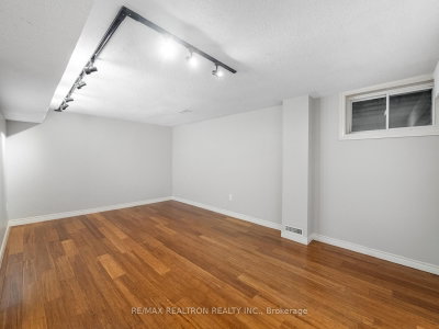 Thumbnail 36