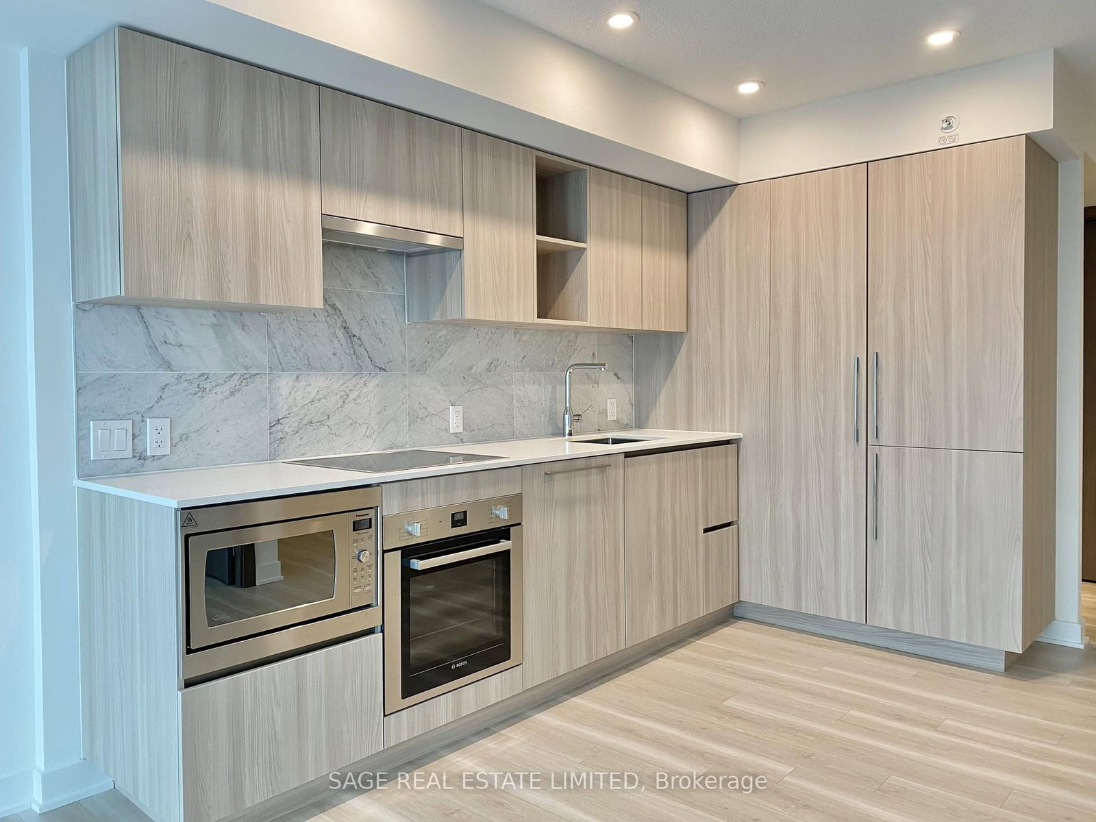 17 Bathurst Street • #801 • Toronto, ON photo 6