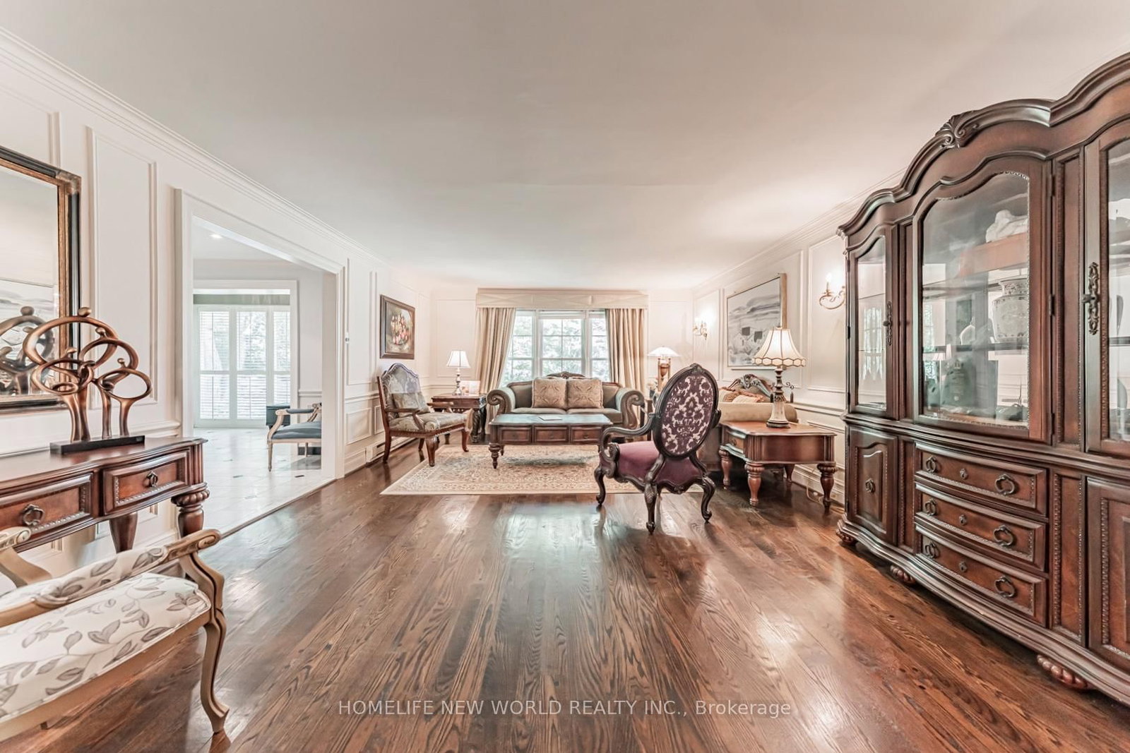 1 Campbell Crescent • Toronto, ON photo 7