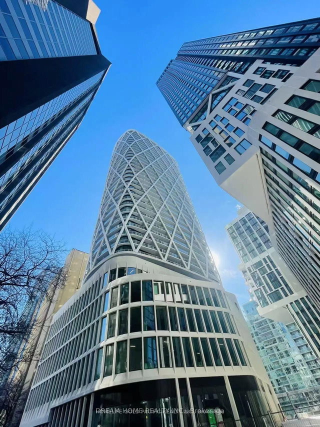 #1333 - 230 Simcoe Street