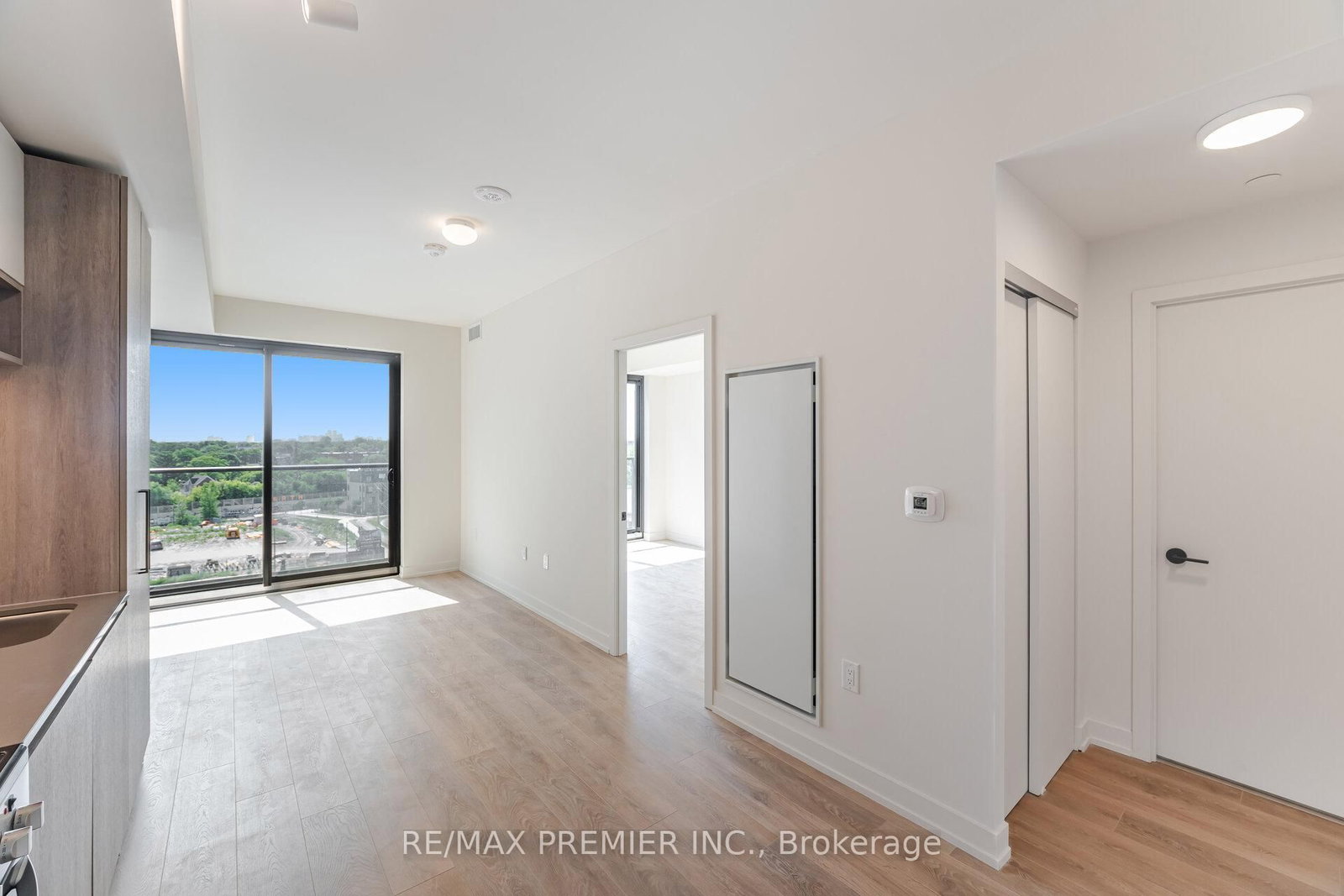 708-181 Sterling Road, Toronto, ON, photo 5