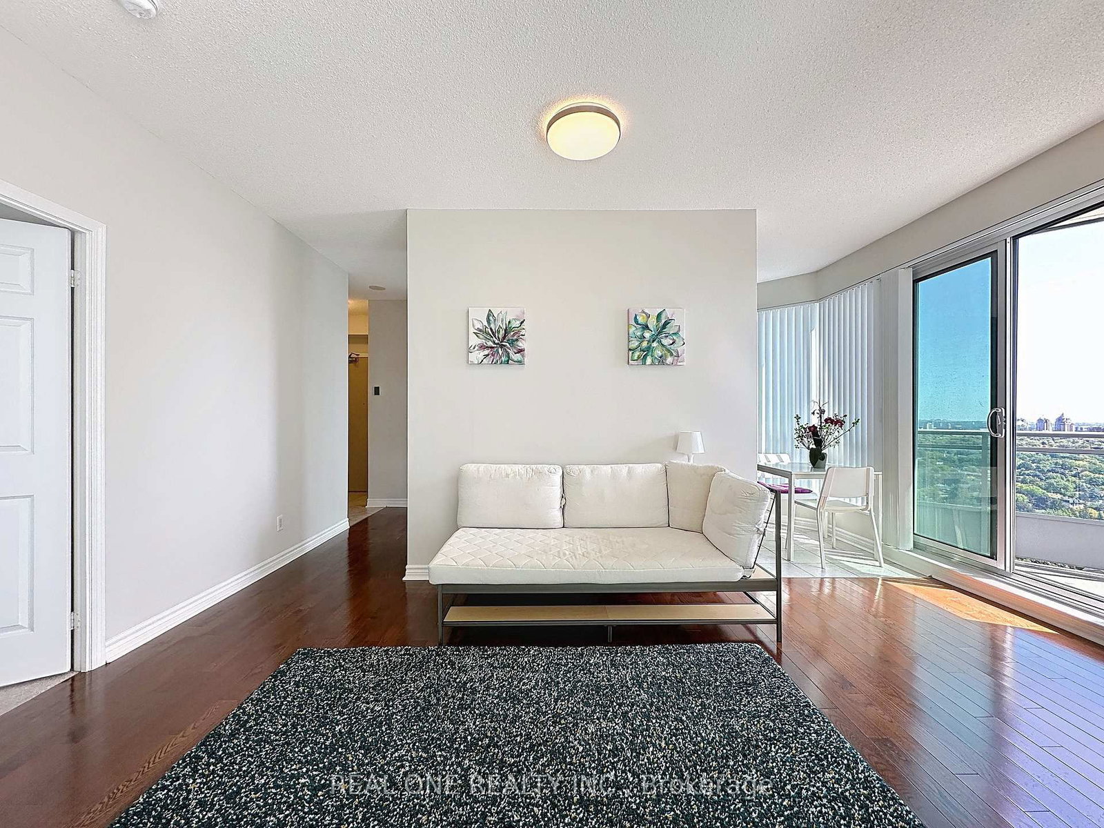 18 Holmes Avenue • #2205 • Toronto, ON photo 5