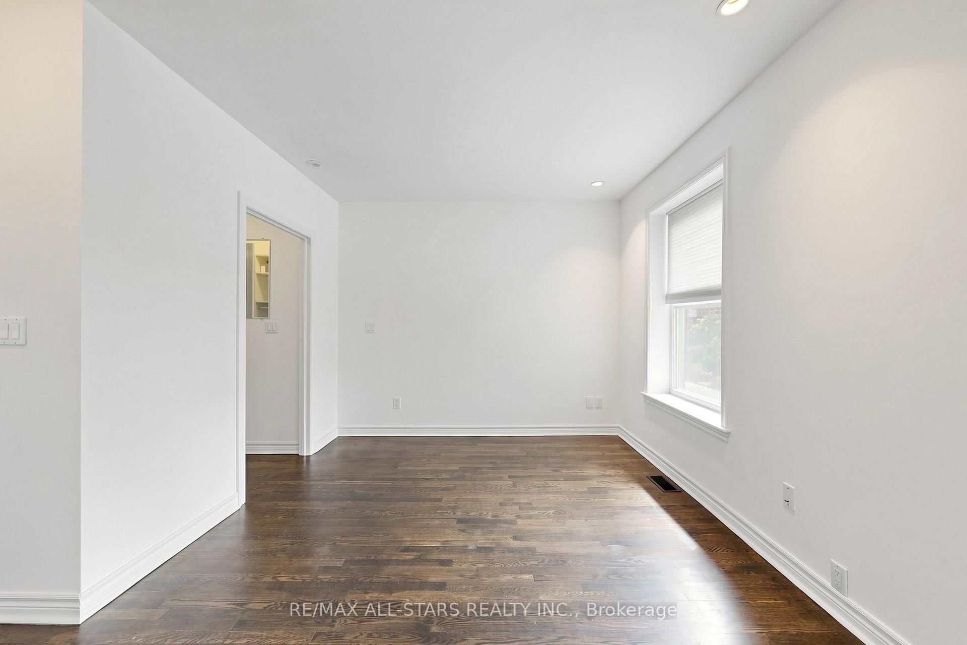 68 Macpherson Avenue