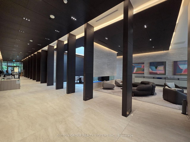 1601 - 2221 Yonge Street