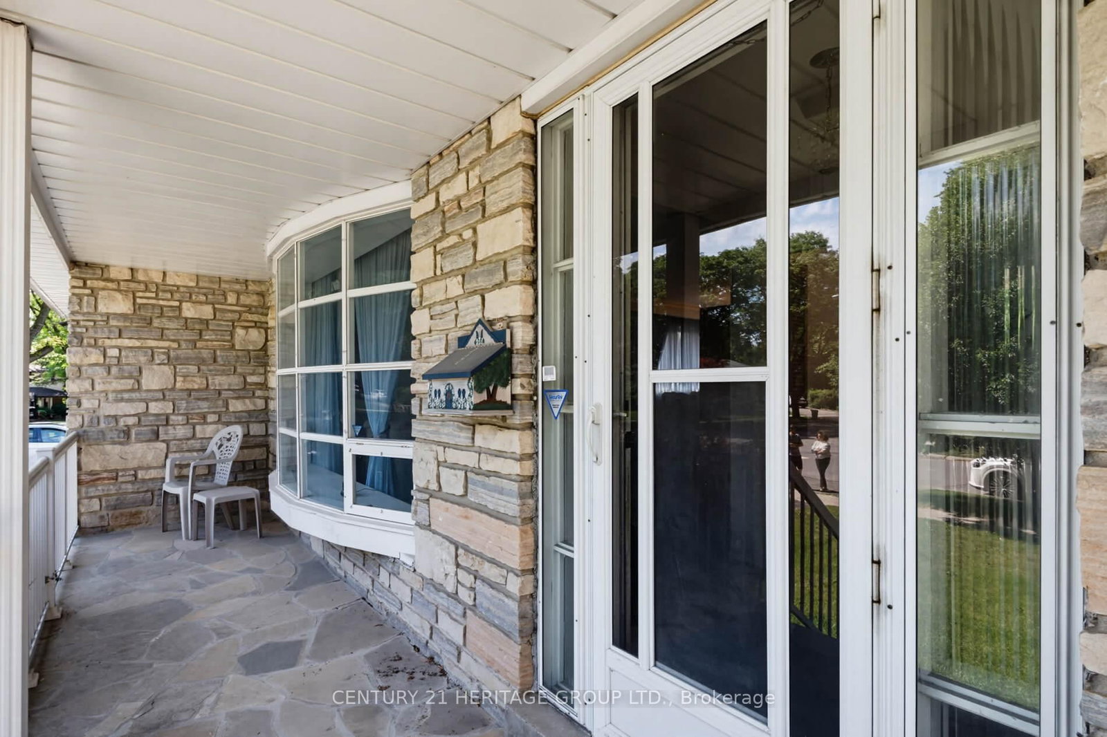 Listing Image 3