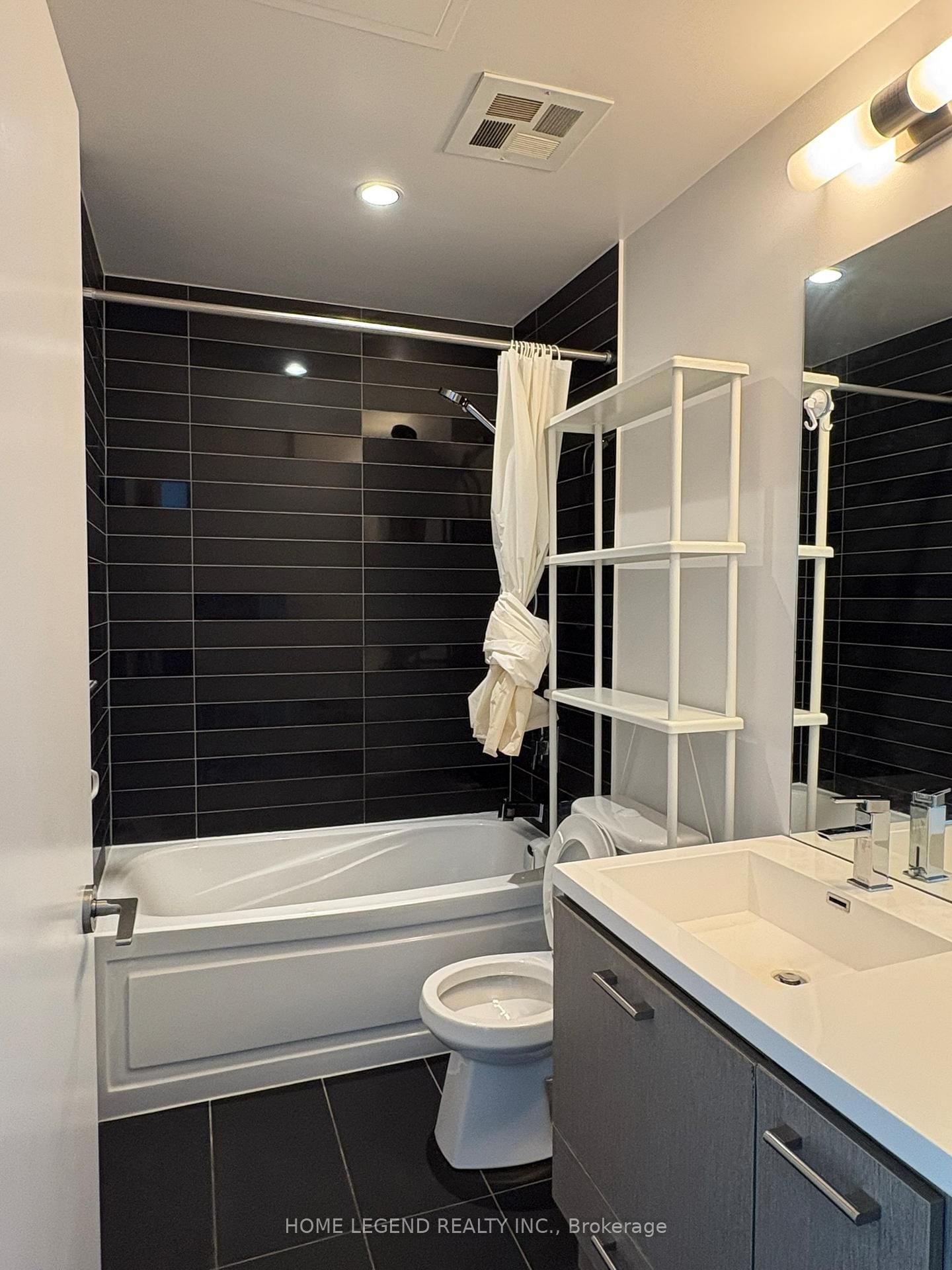 3009-87 Peter Street, Toronto, ON, photo 5