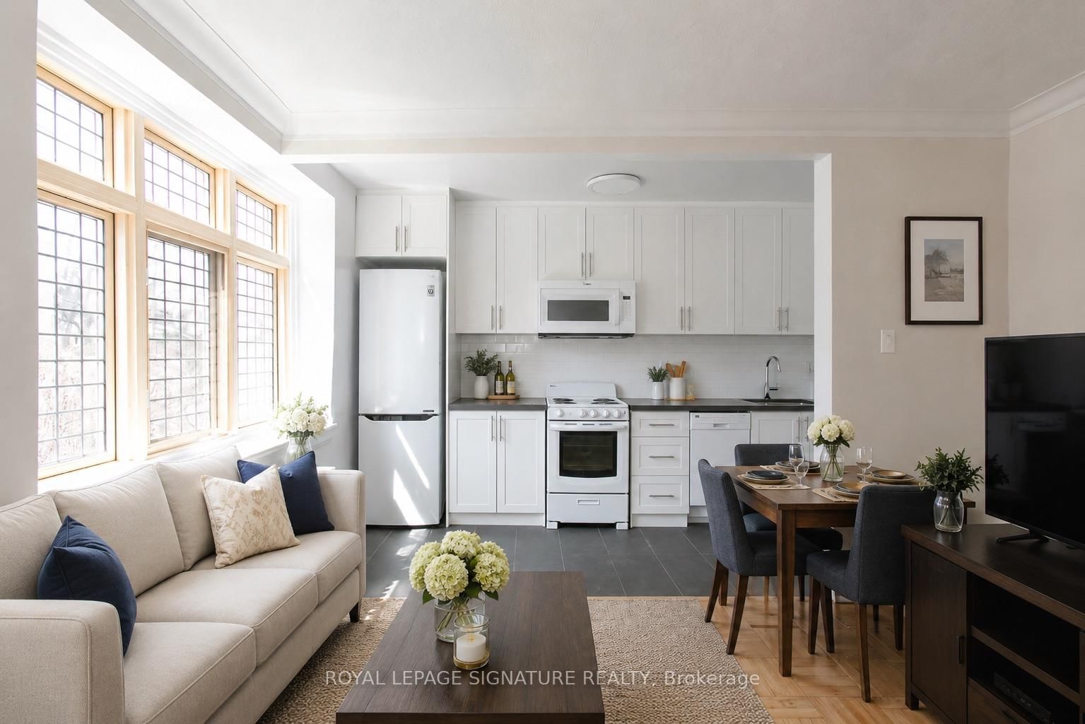 201-C-394 Avenue Road, Toronto, ON