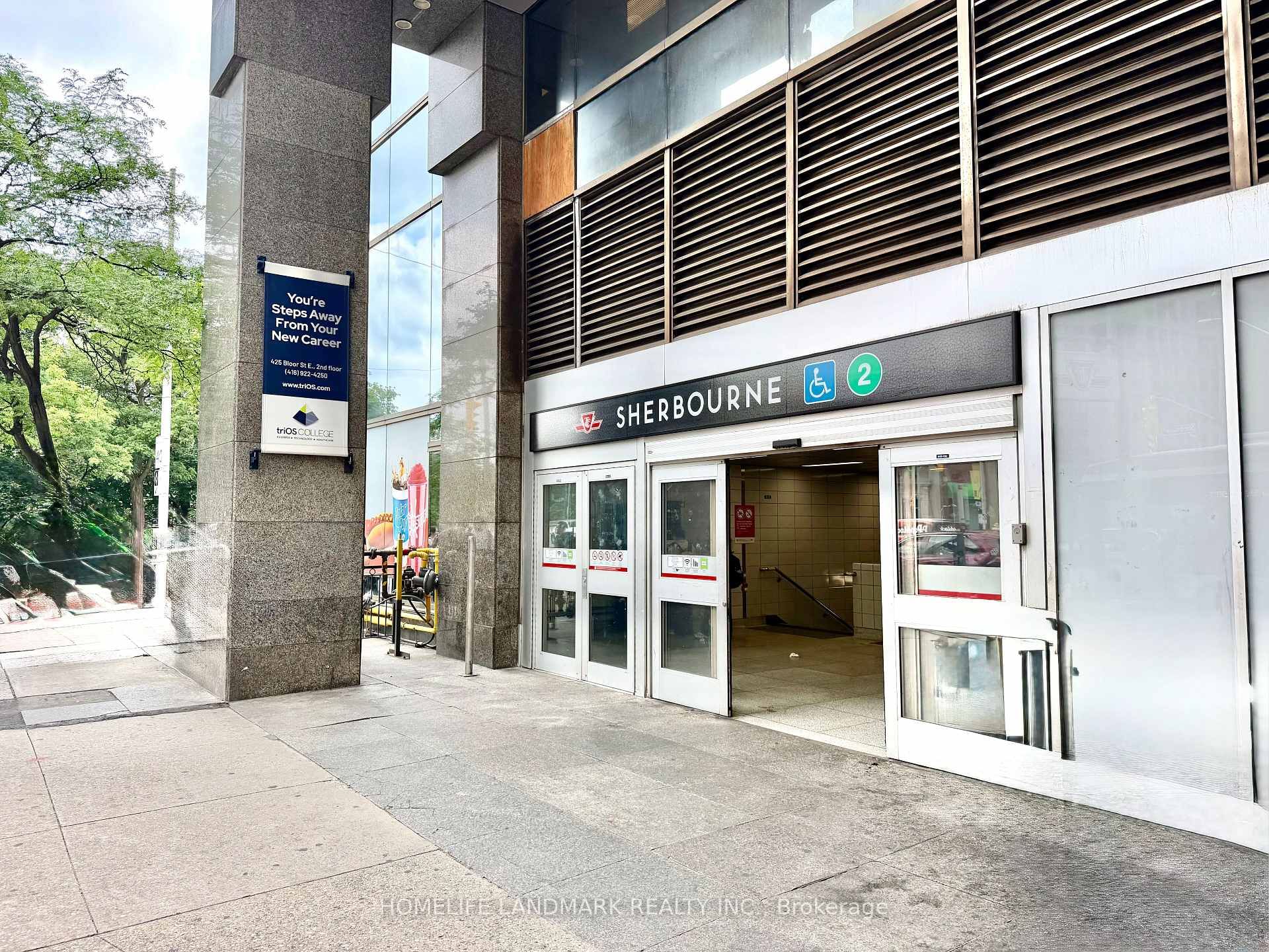 609 Sherbourne Street, Unit 1805