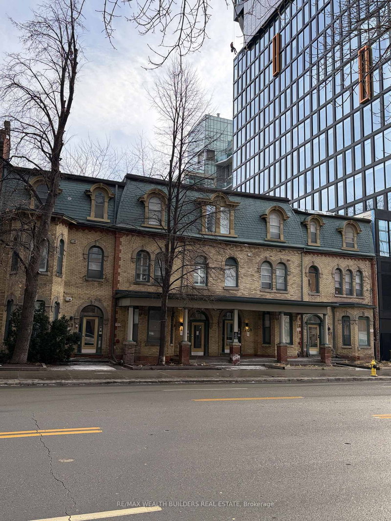 6 - 207 Jarvis Street