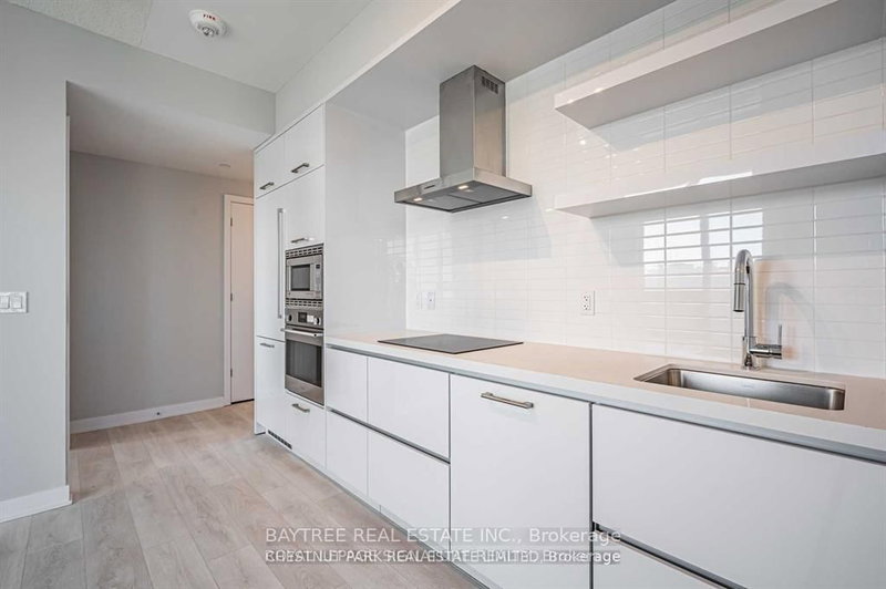 1202 - 2221 Yonge Street