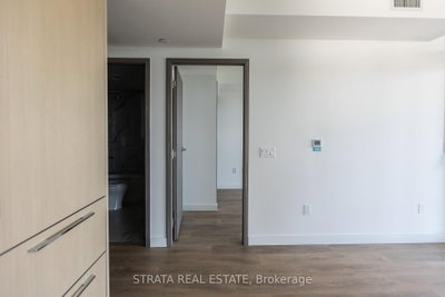 Unit 4570 — 3 Concord CityPlace Way — photo 6