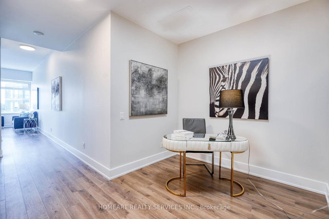 701 - 111 St Clair Avenue W