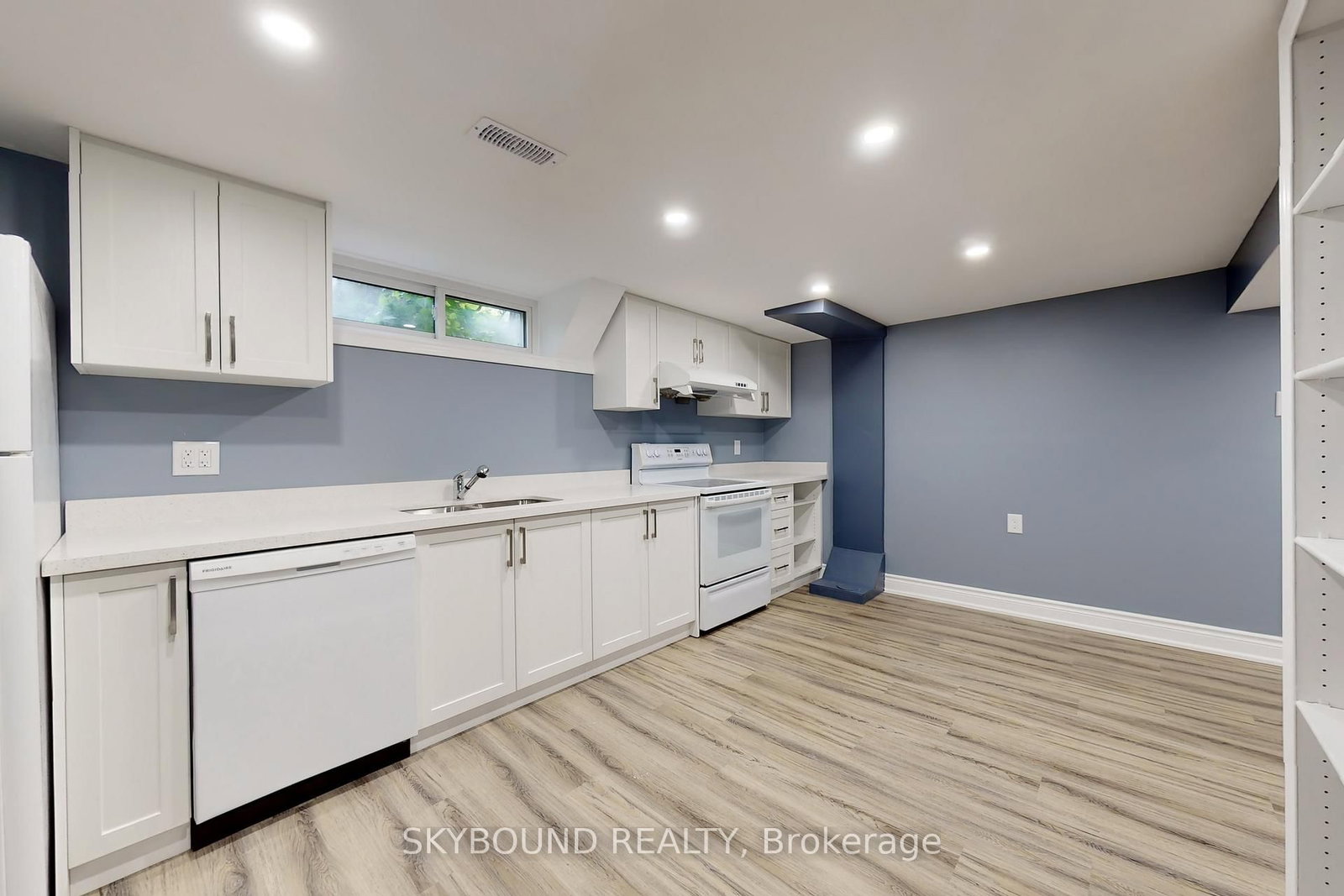 22 Royal Doulton Drive • Toronto, ON photo 38