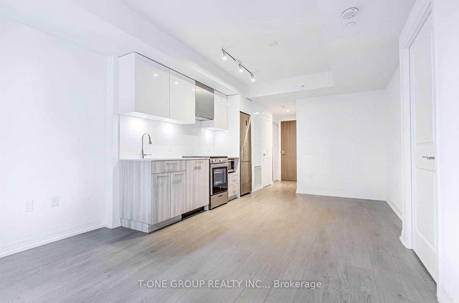 2804-251 Jarvis Street, Toronto, ON, photo 3