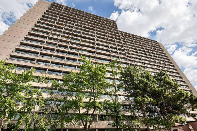 701 - 100 Leeward Glenway