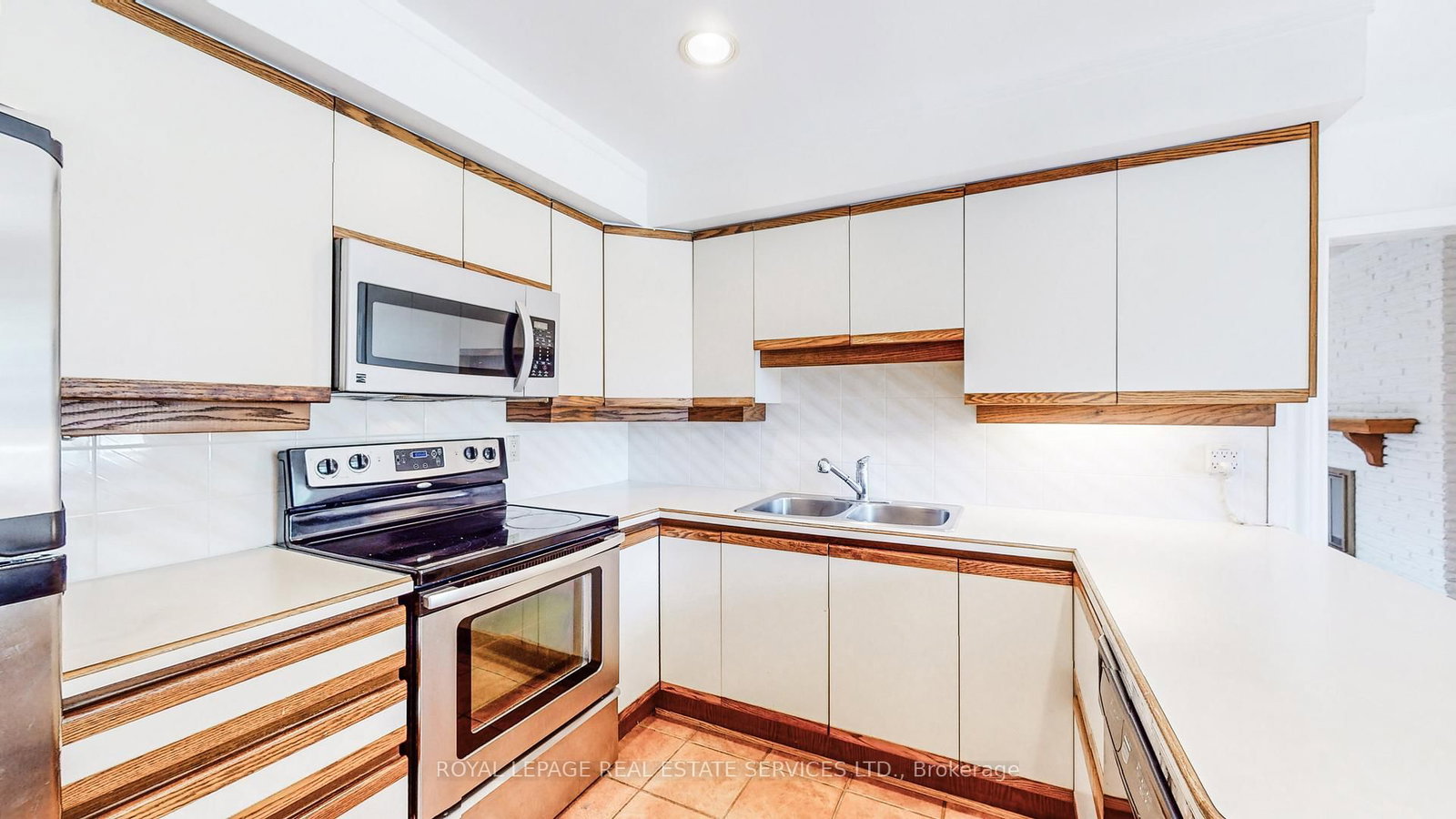 24 Burleigh Heights Drive • Toronto, ON photo 21