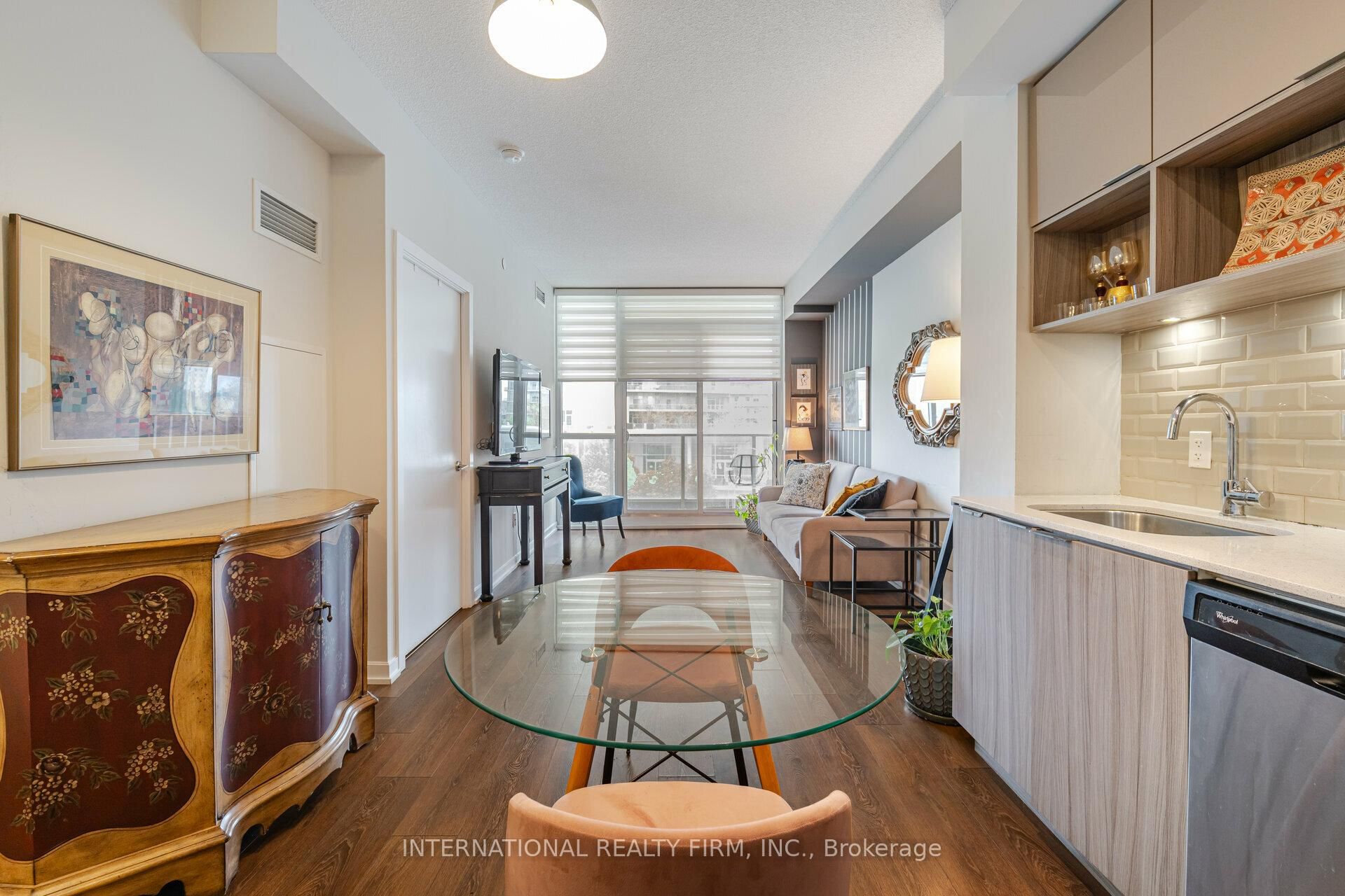 52 Forest Manor Road, Unit 303