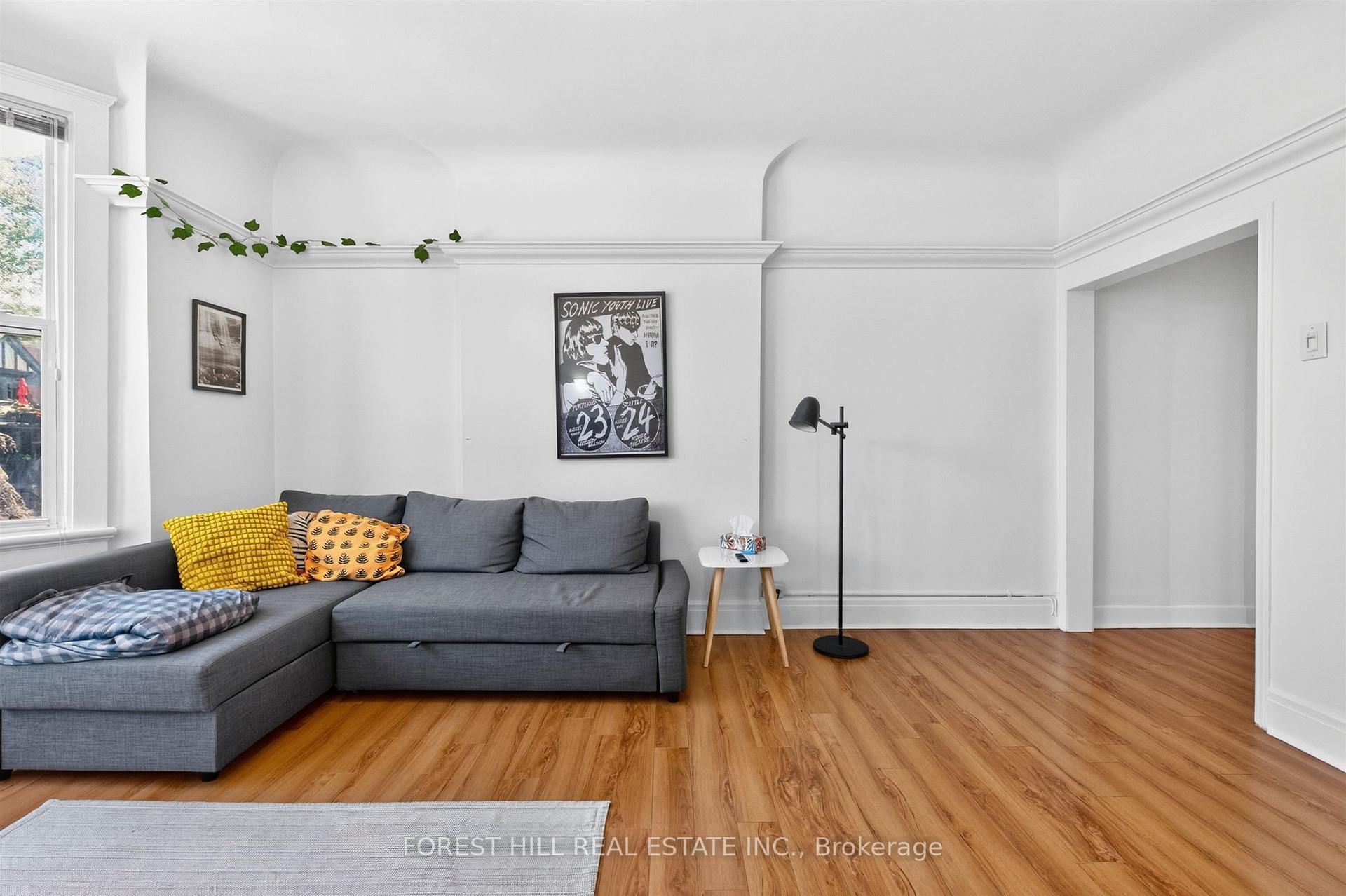 326 Palmerston Boulevard, Unit 2nd Floor
