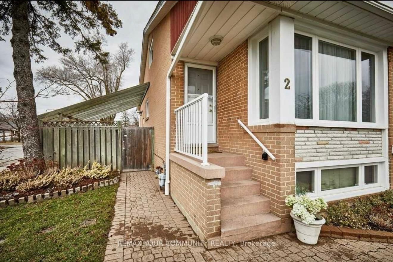 2 Pinemore Crescent, Toronto, ON, photo 2