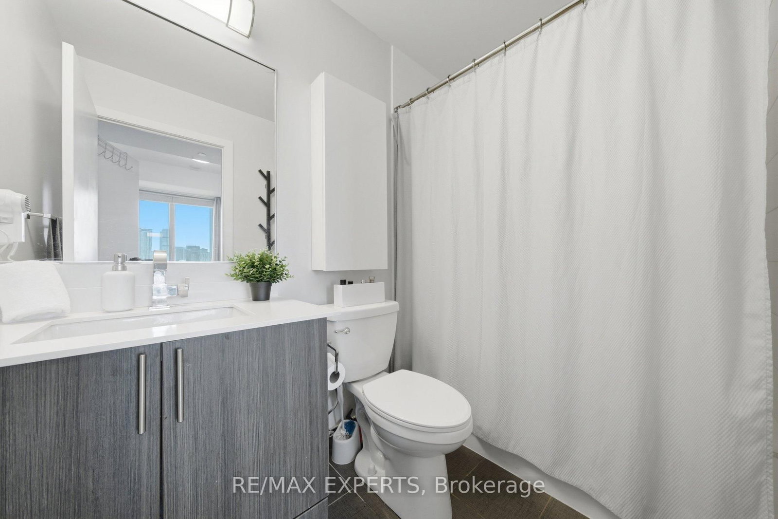 225 Sackville Street • #1907 • Toronto, ON photo 16