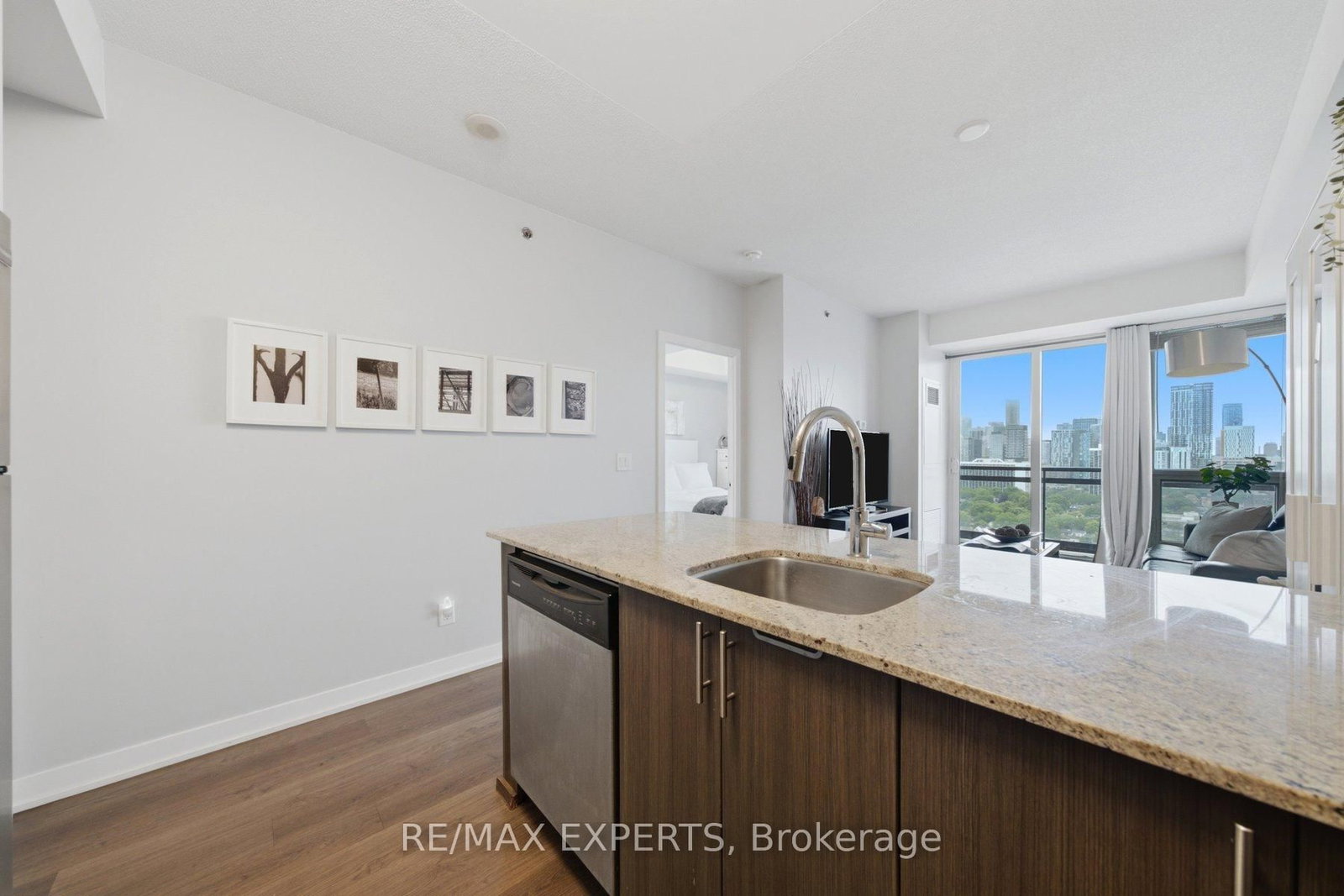 225 Sackville Street • #1907 • Toronto, ON photo 8