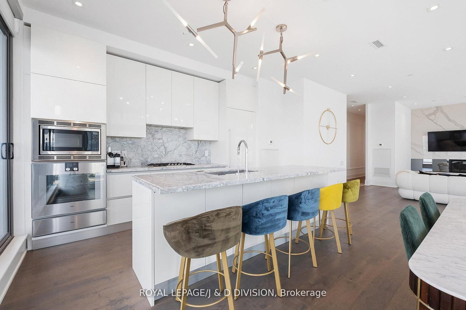 50 E Charles Street • #PH 5502 • Toronto, ON photo 9