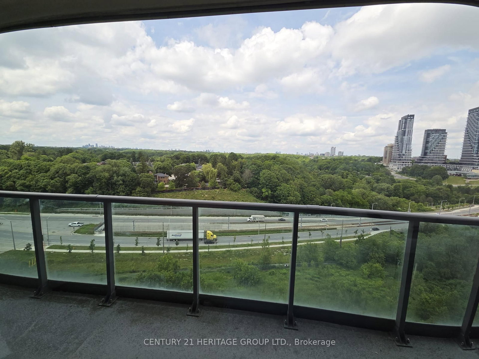 35 Brian Peck Crescent • #805 • Toronto, ON photo 6