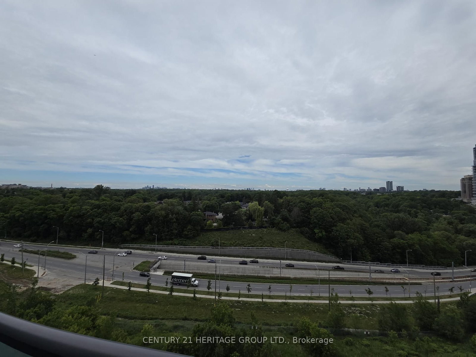 35 Brian Peck Crescent • #805 • Toronto, ON photo 8