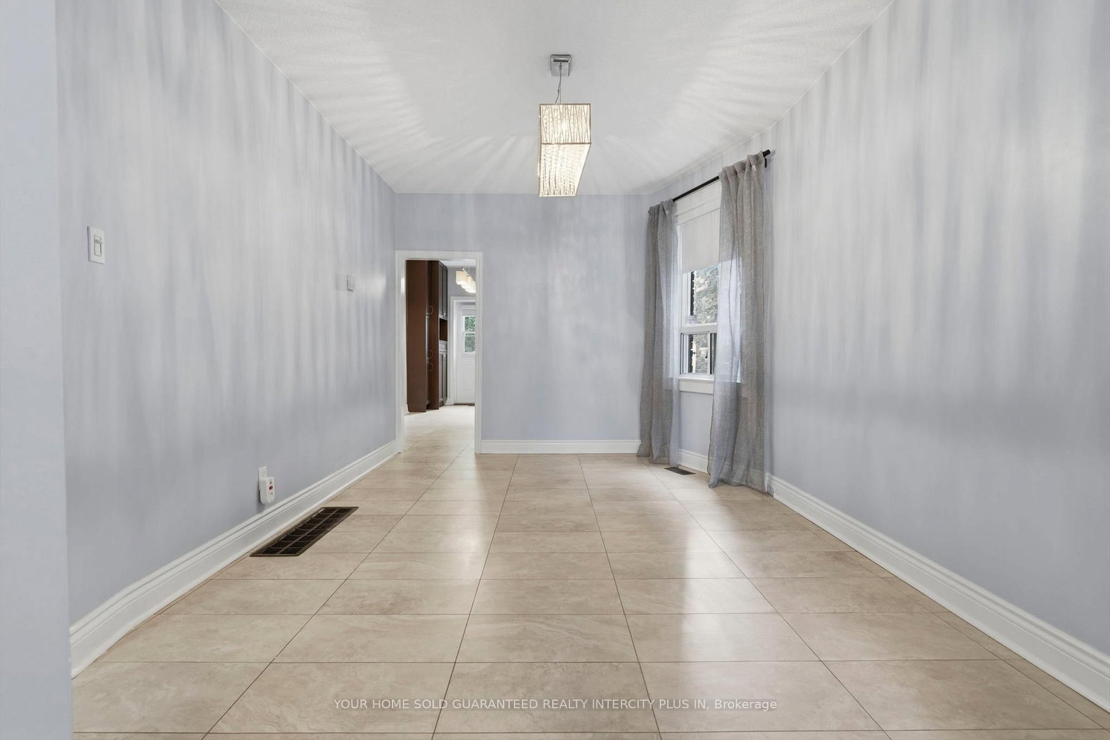 617 Delaware Avenue N • Toronto, ON photo 10