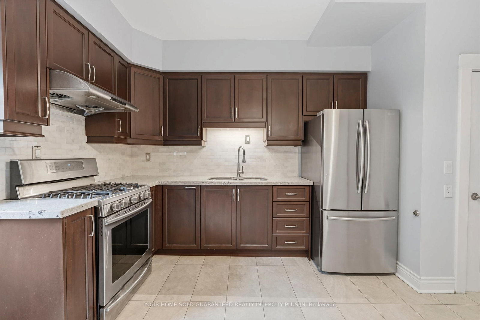 617 Delaware Avenue N • Toronto, ON photo 19