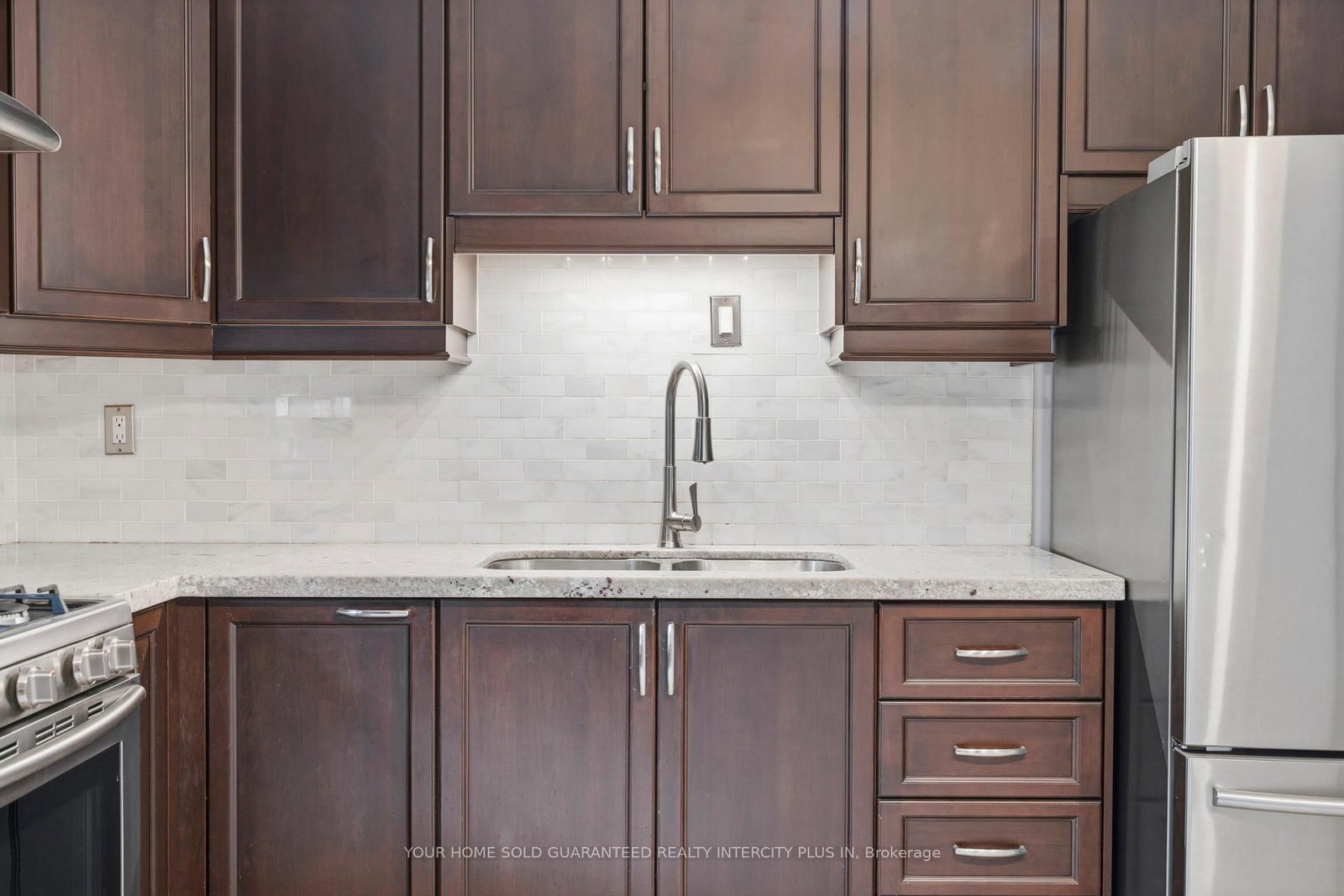 617 Delaware Avenue N • Toronto, ON photo 20