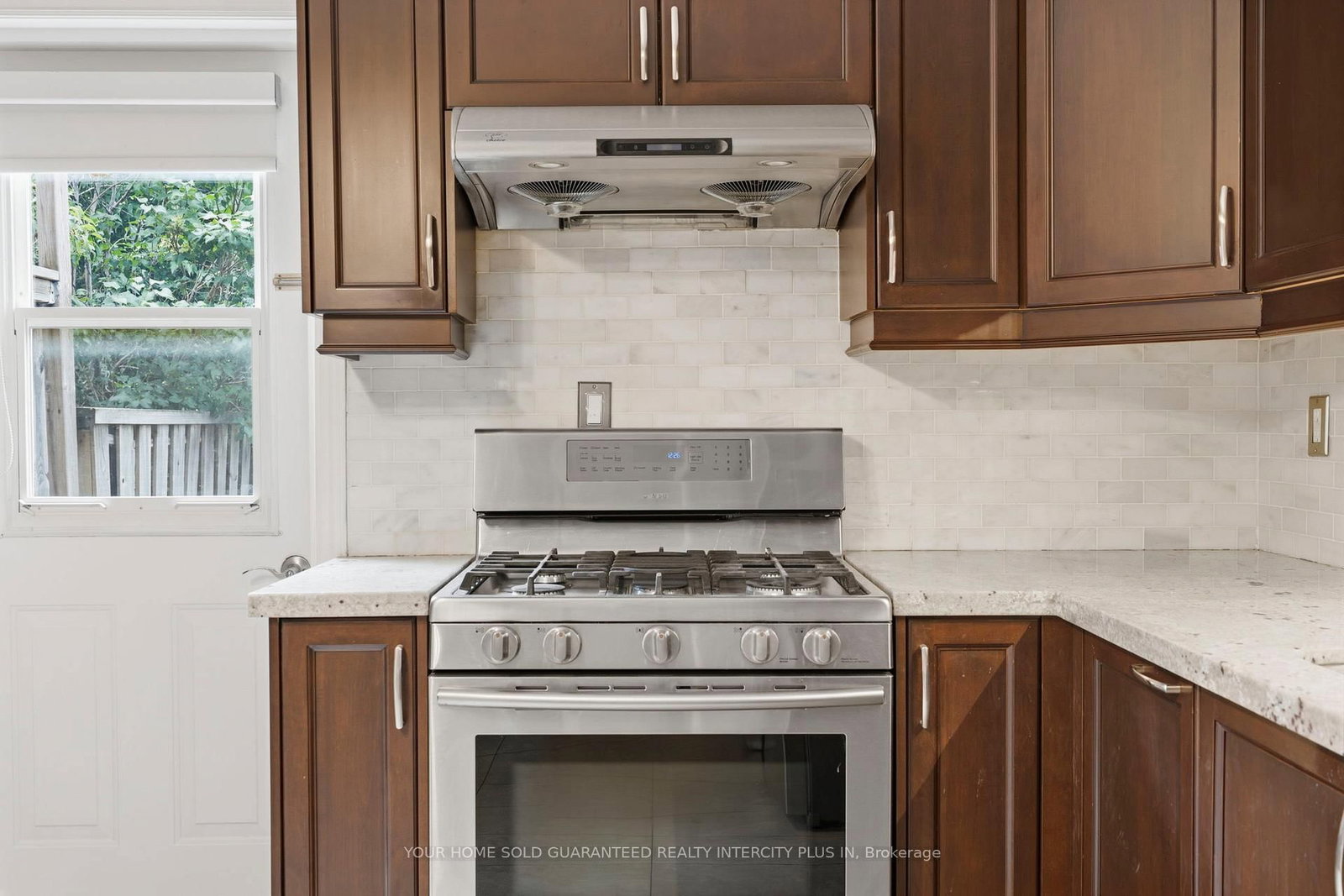 617 Delaware Avenue N • Toronto, ON photo 21