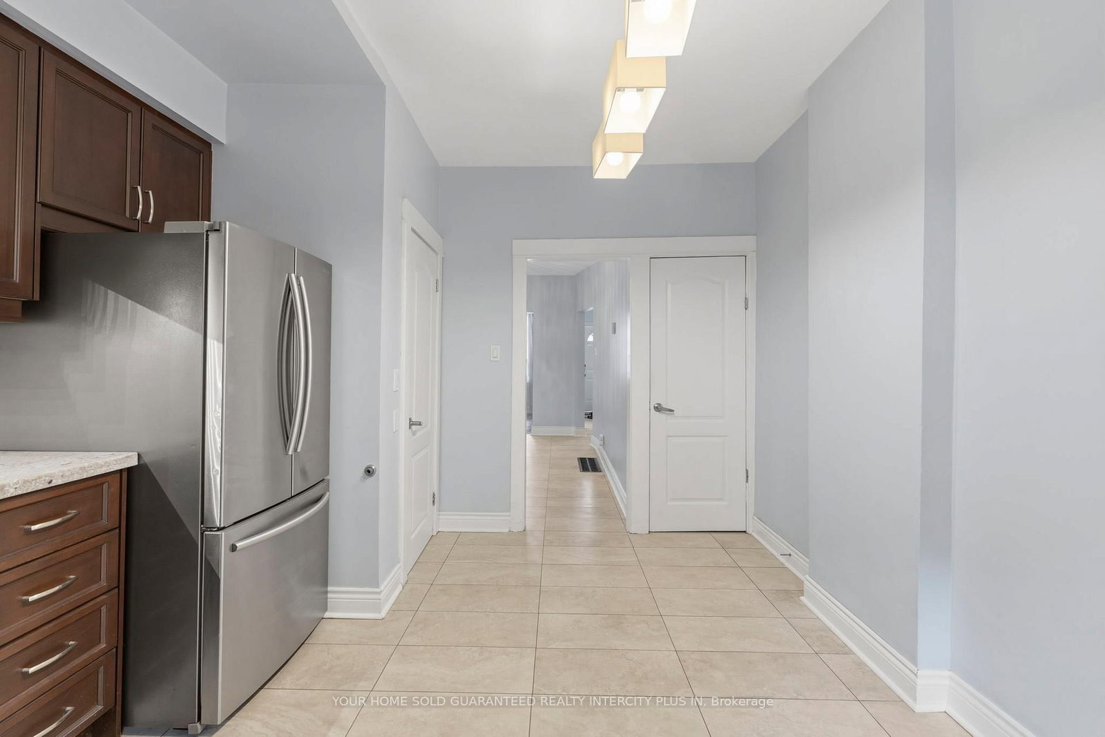 617 Delaware Avenue N • Toronto, ON photo 24