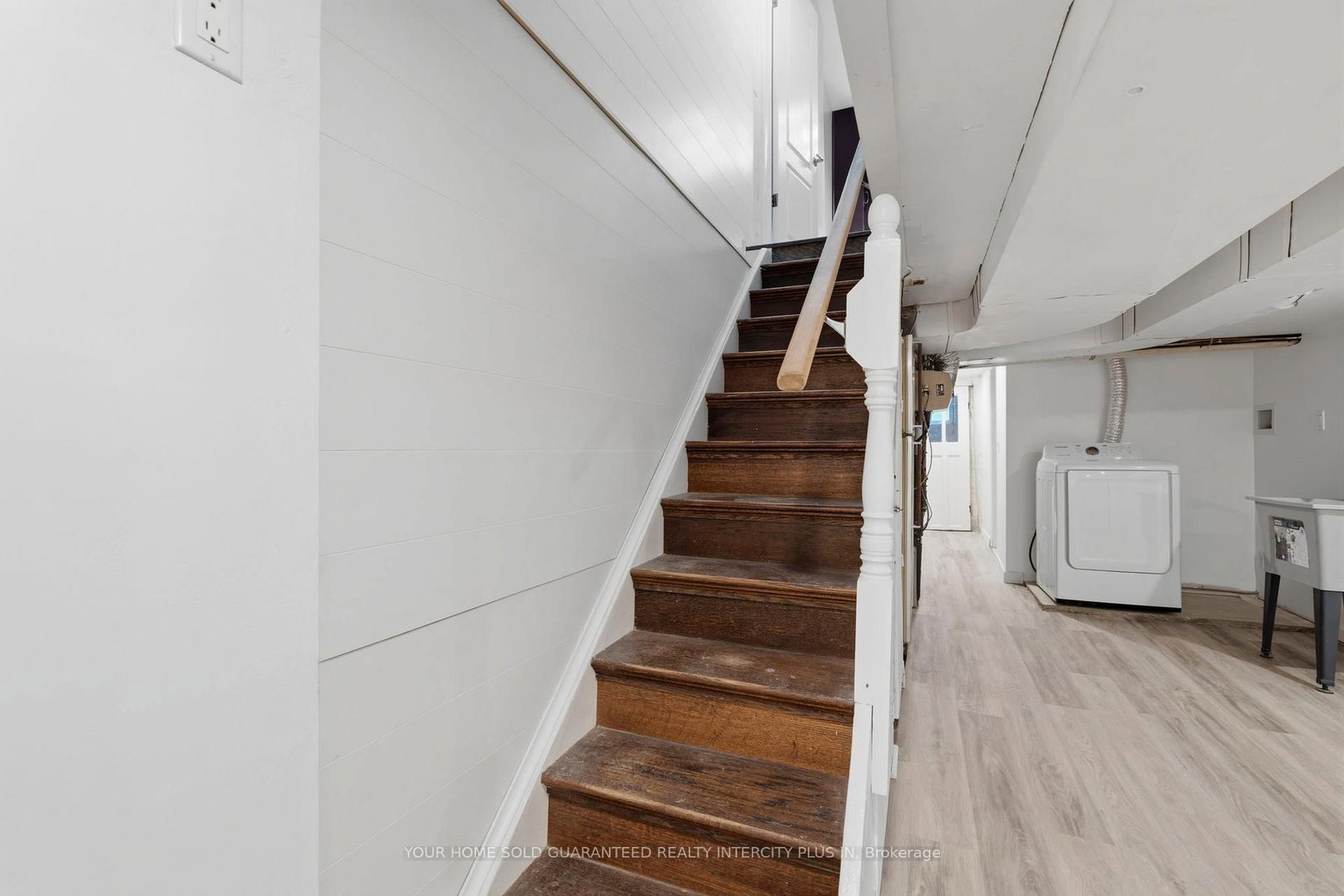 617 Delaware Avenue N • Toronto, ON photo 37