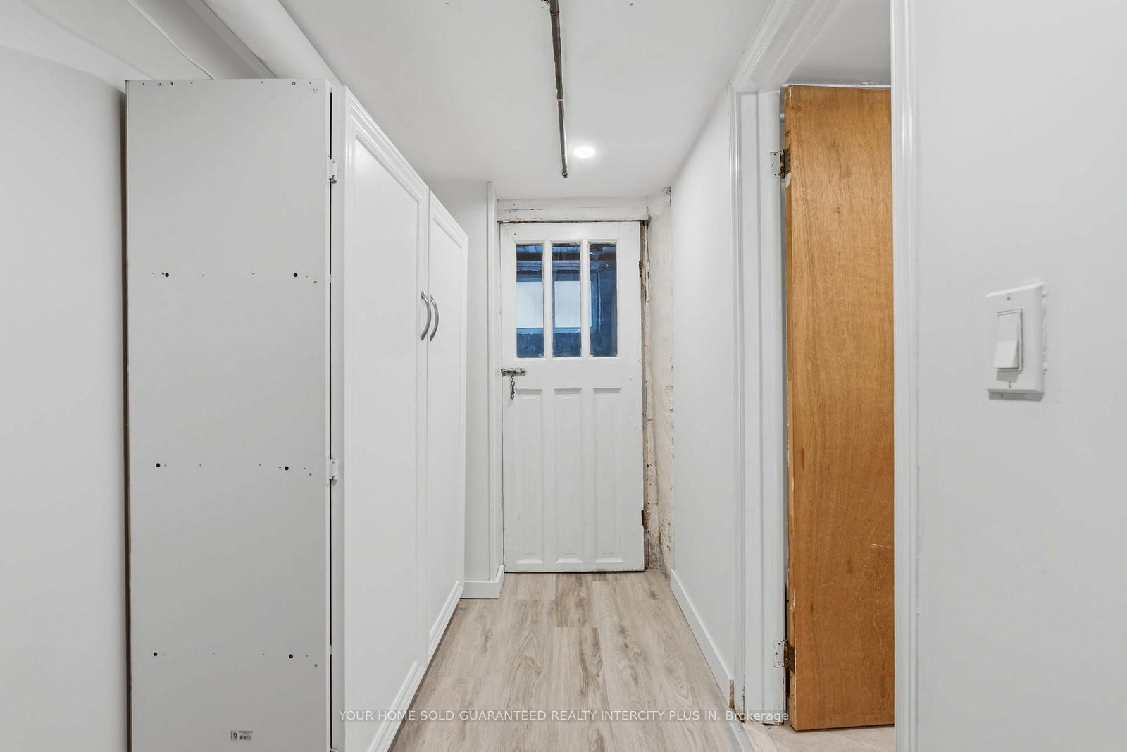 617 Delaware Avenue N • Toronto, ON photo 43
