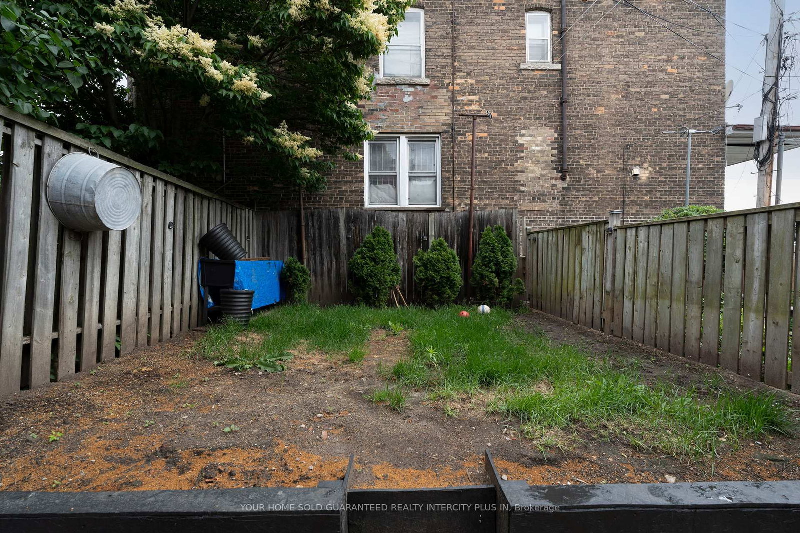617 Delaware Avenue N • Toronto, ON photo 44