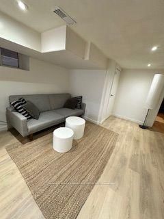 Lower - 115 Northcliffe Boulevard