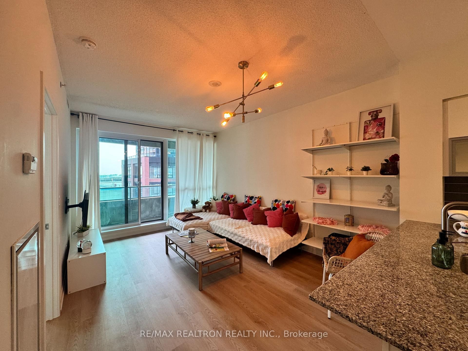 150 East Liberty Street, Unit 407