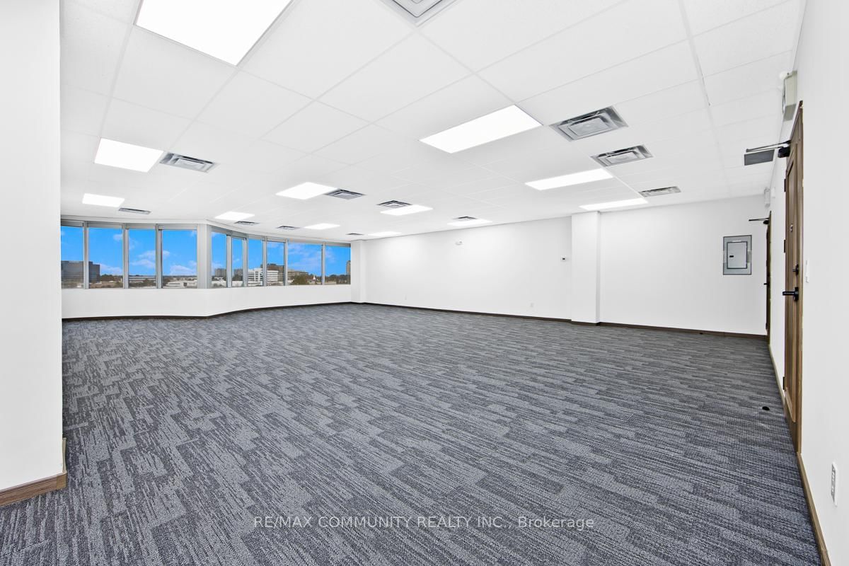 105 Gordon Baker Road, Unit 608-609