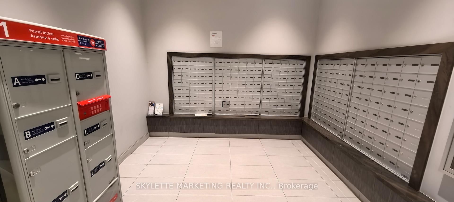 128 Fairview Mall Drive N, Unit 609