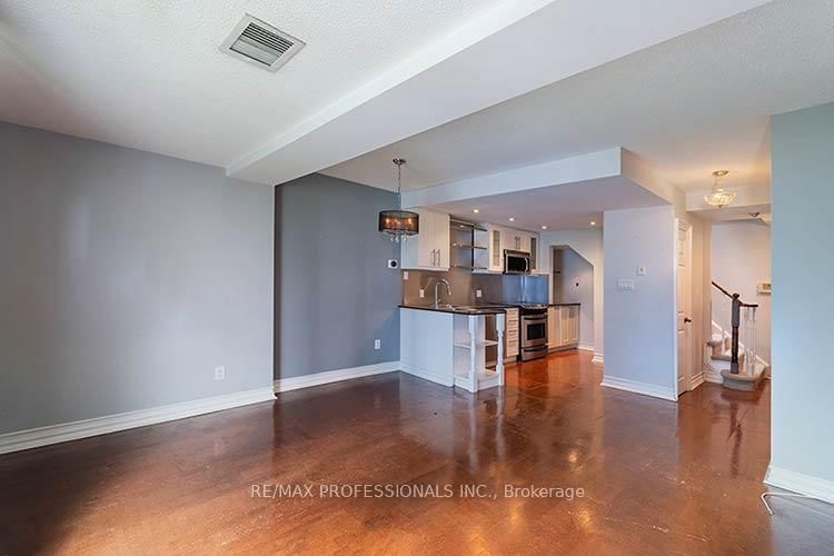 88 E Charles Street • #702 • Toronto, ON photo 15