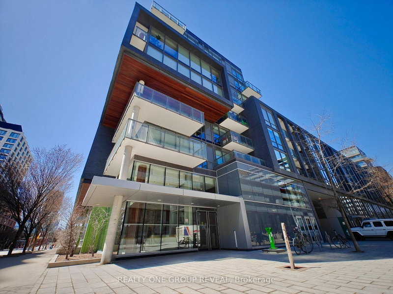 213S - 455 Front Street E