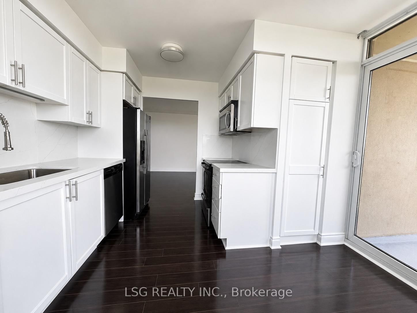 78 Harrison Garden Boulevard, Unit 1209