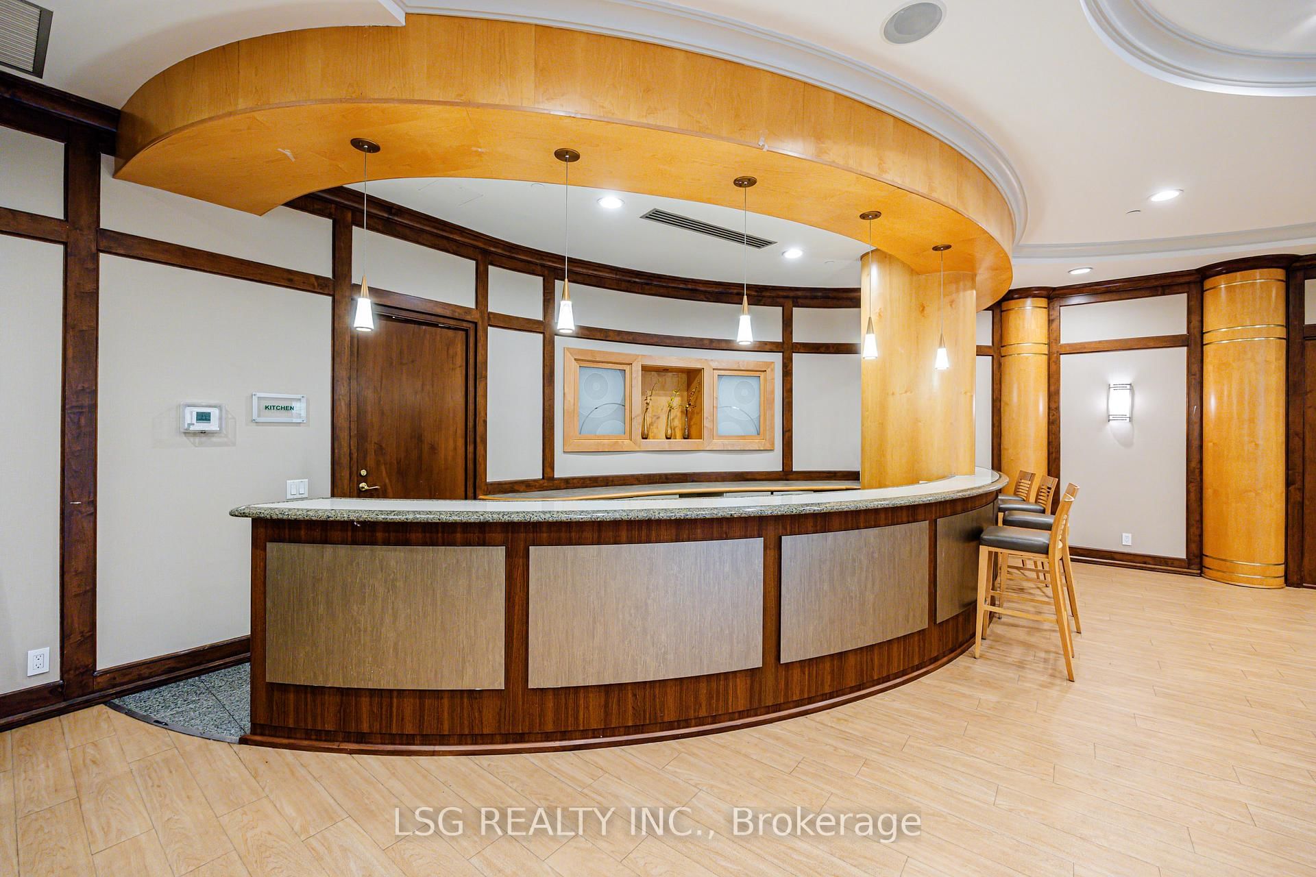 78 Harrison Garden Boulevard, Unit 1209