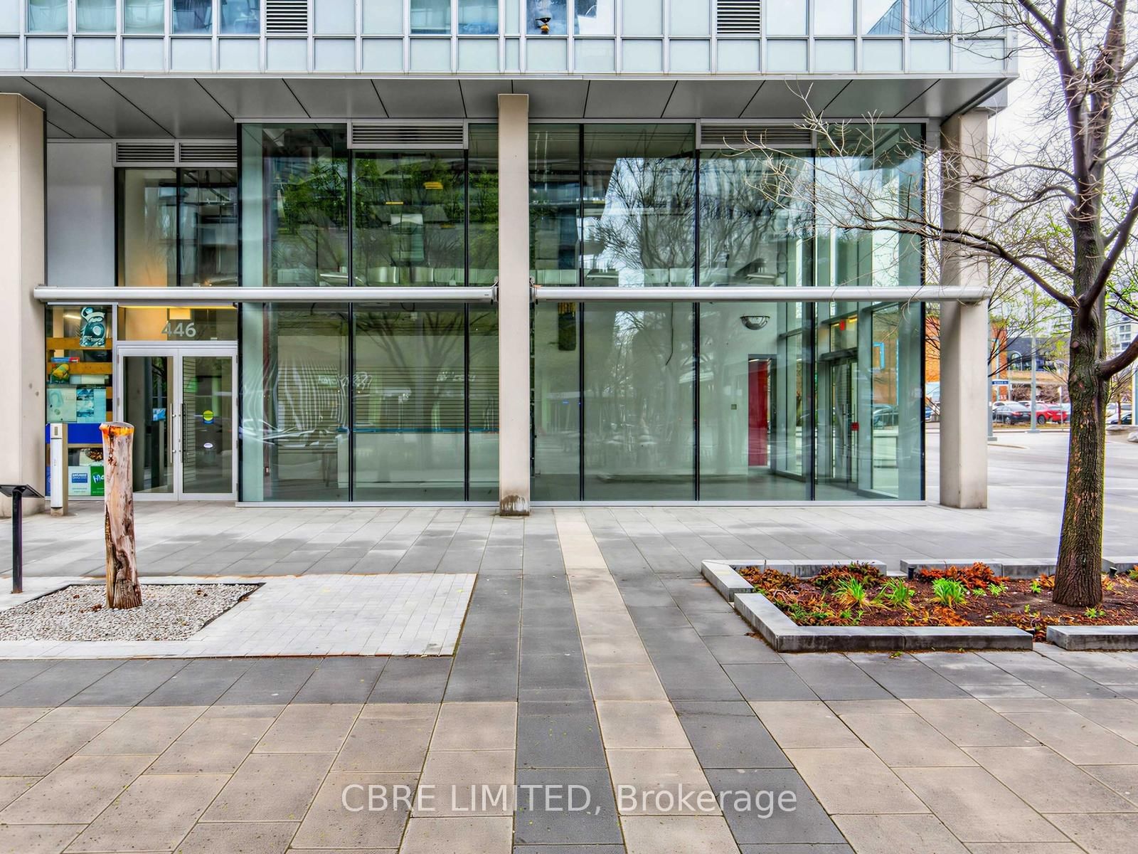 446 Front Street E