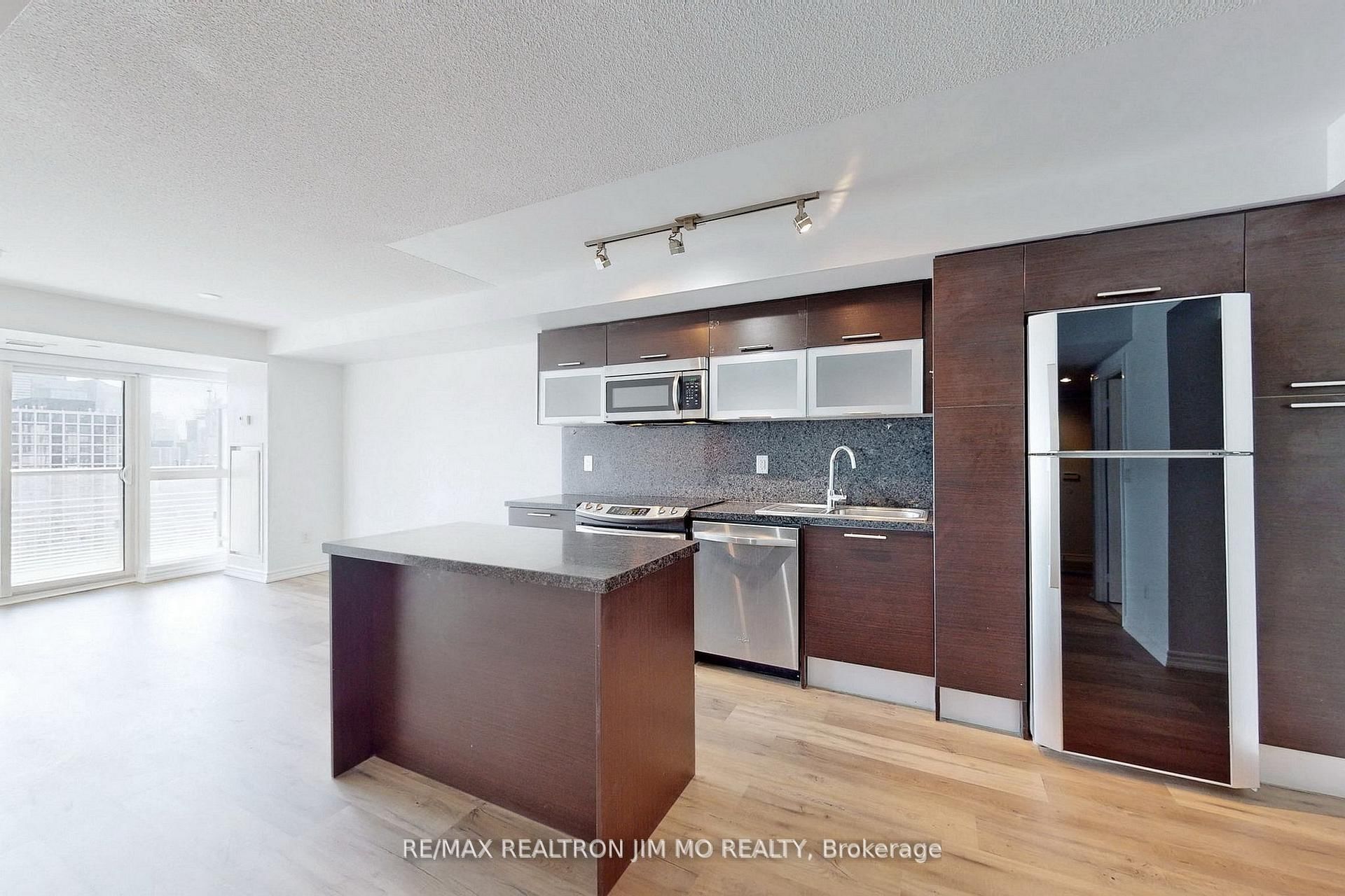 386 Yonge Street, Unit 2508