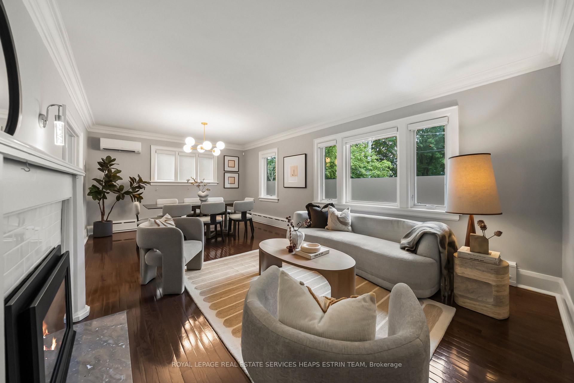 844 Duplex Avenue