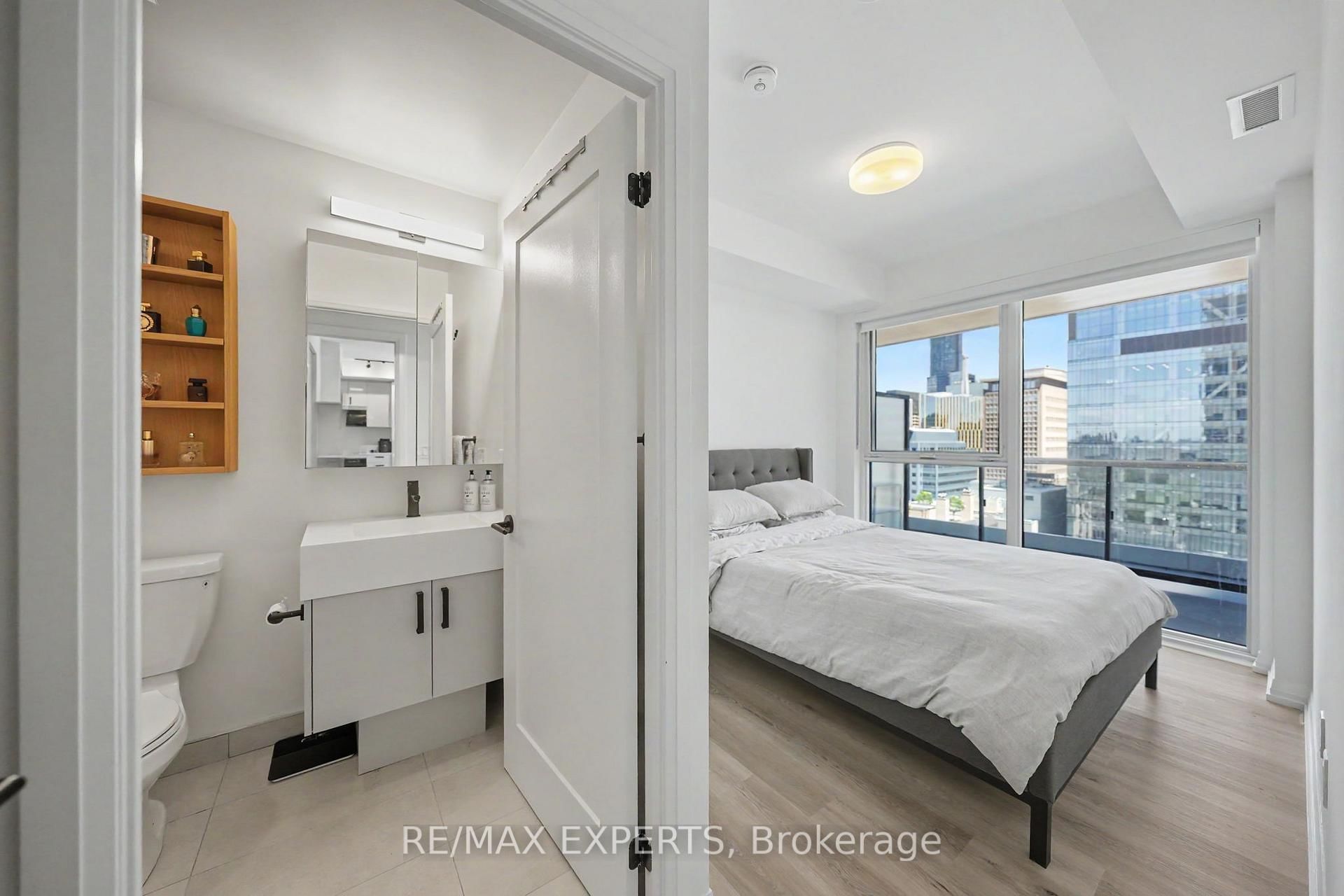 280 Dundas Street W, Unit 1805 (Furnished)